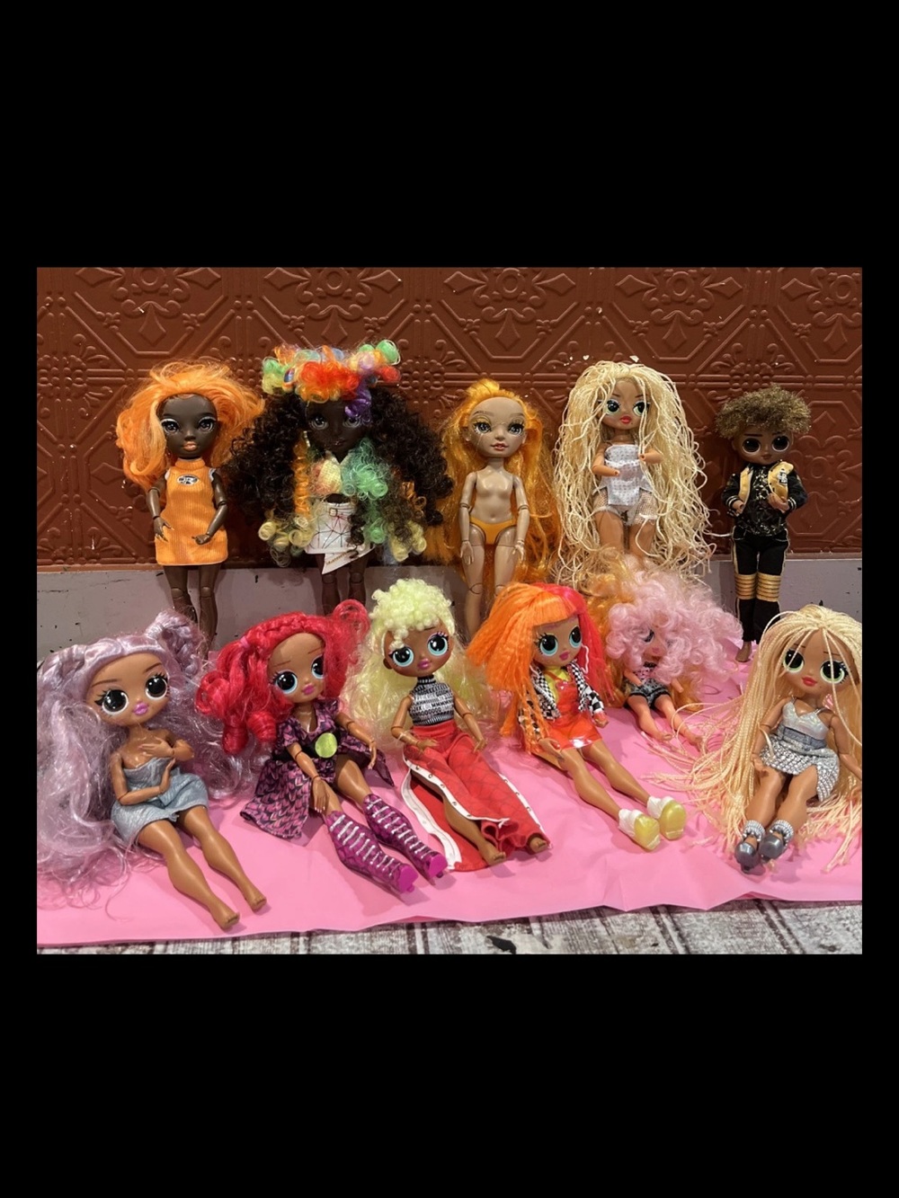 L.O.L. Surprise! O.M.G. Dolls: Mix Lot Several fashion dolls Some With Outfit